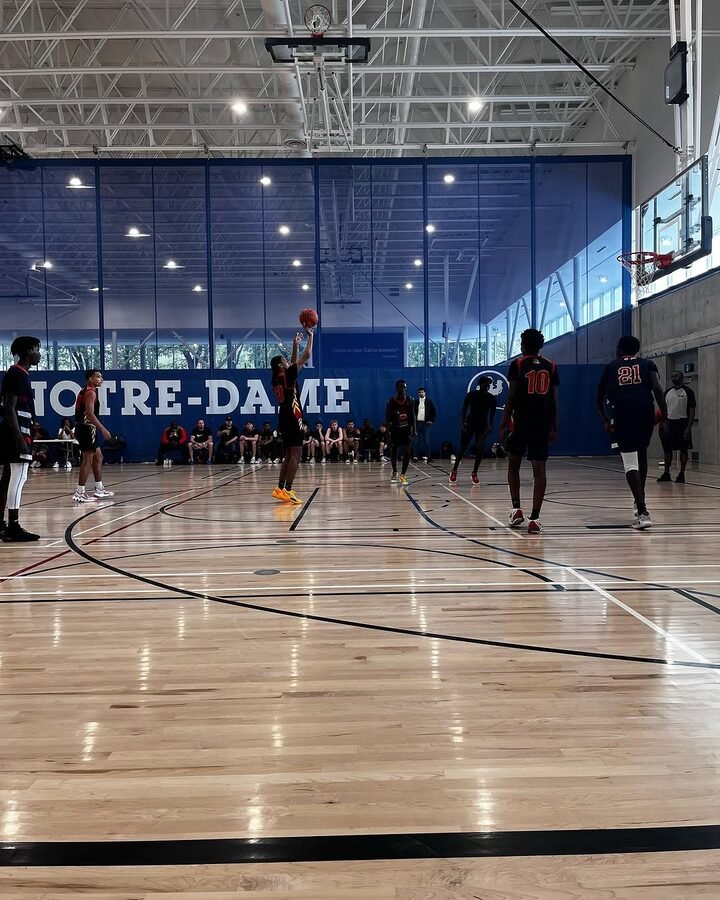 Free throw during tournament play at a packed gym